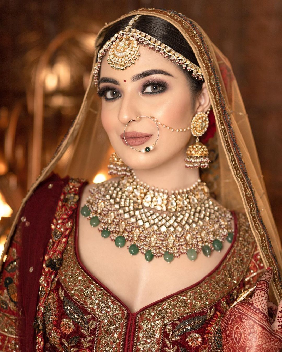 Contemporary elegant bride glow